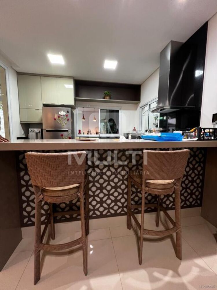 Casa, 3 quartos, 256 m² - Foto 2