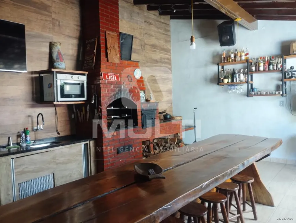 Casa, 3 quartos, 303 m² - Foto 4