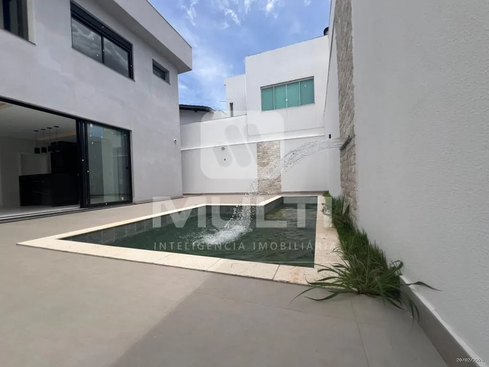 Casa, 4 quartos, 319 m² - Foto 2