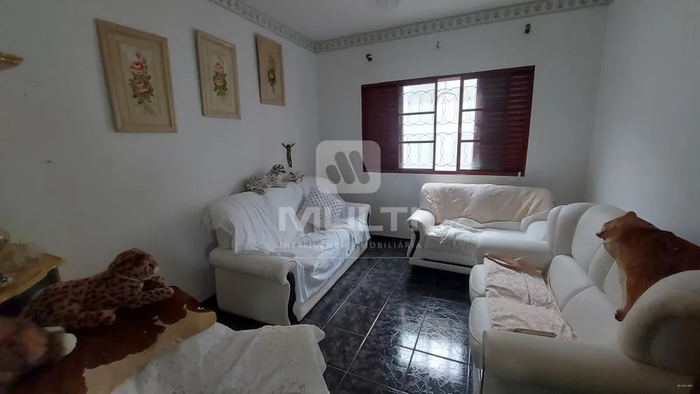 Casa, 4 quartos, 323 m² - Foto 1