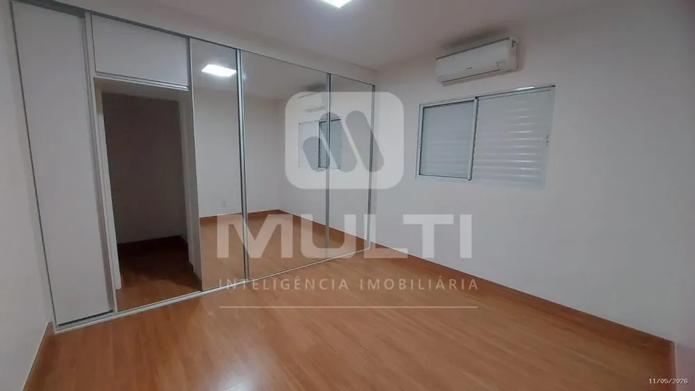 Casa, 3 quartos, 258 m² - Foto 6