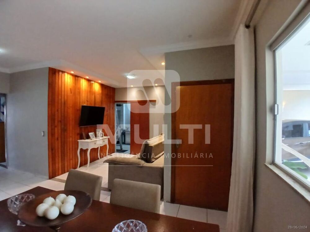 Casa, 5 quartos, 240 m² - Foto 3
