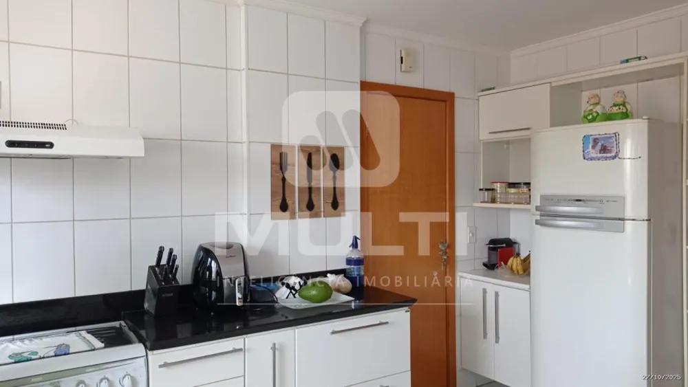 Apartamento, 3 quartos, 122 m² - Foto 2
