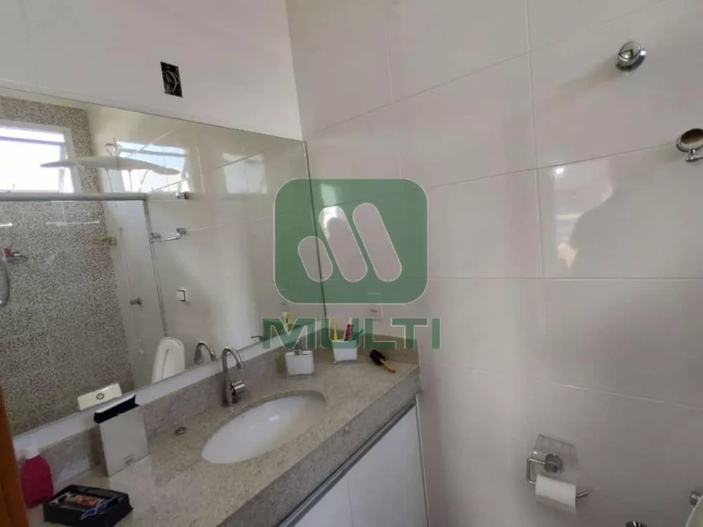 Apartamento à venda com 2 quartos, 70m² - Foto 9