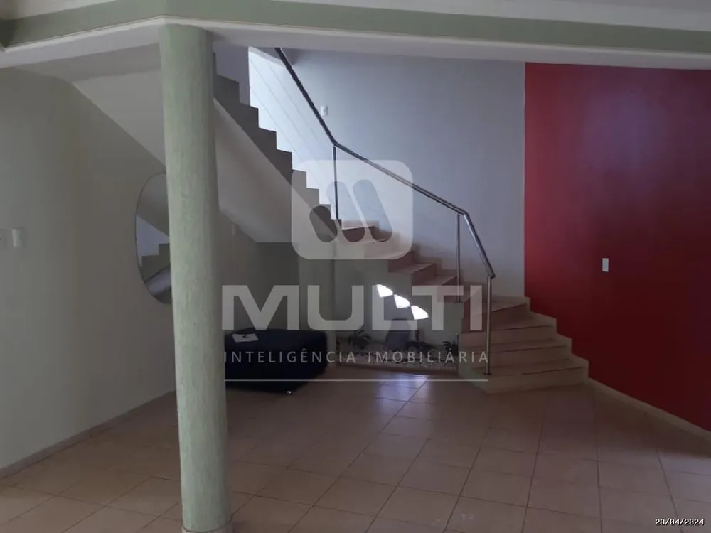Casa, 3 quartos, 360 m² - Foto 2