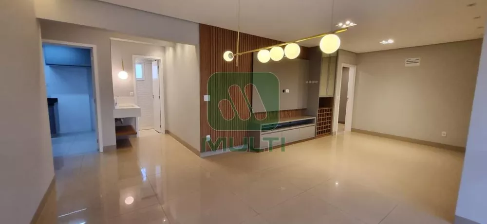 Apartamento à venda com 3 quartos, 139m² - Foto 1