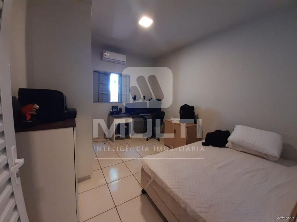 Chácara à venda com 6 quartos, 500m² - Foto 11