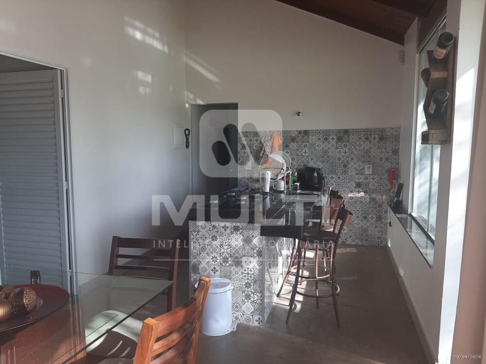 Chácara à venda com 6 quartos, 500m² - Foto 14