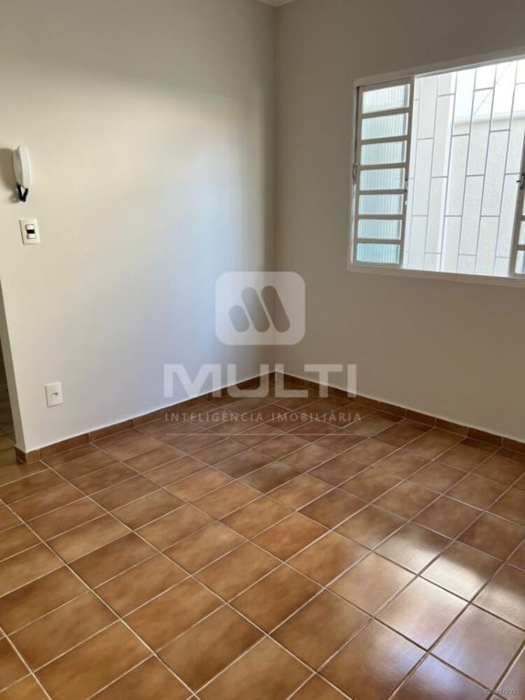 Casa à venda com 3 quartos, 112m² - Foto 7