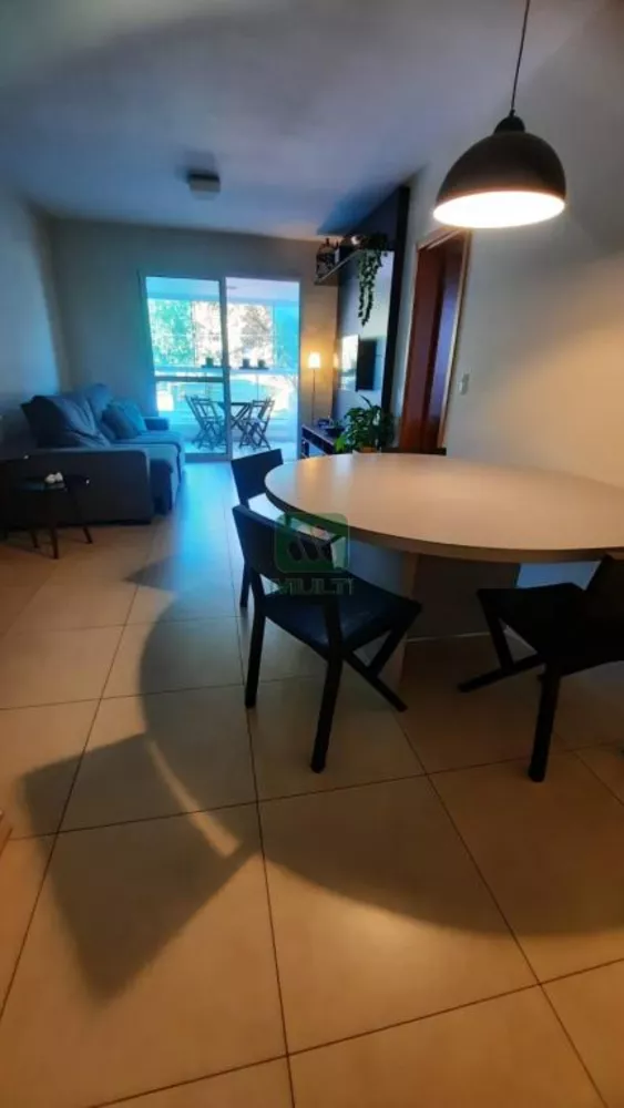 Apartamento à venda com 3 quartos, 96m² - Foto 2