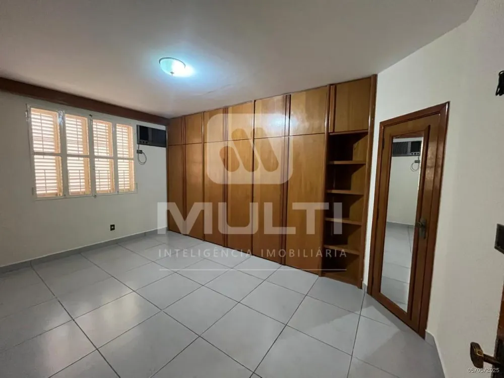 Casa, 4 quartos, 295 m² - Foto 3