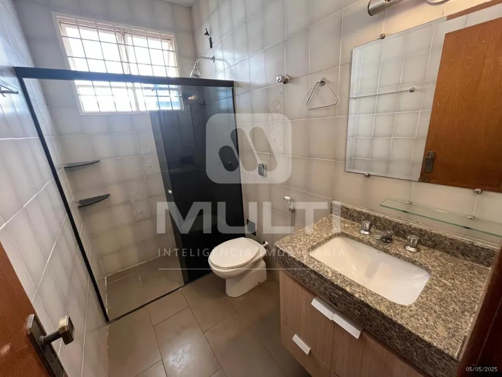 Casa, 4 quartos, 295 m² - Foto 2