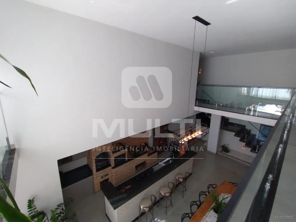Casa, 4 quartos, 371 m² - Foto 1