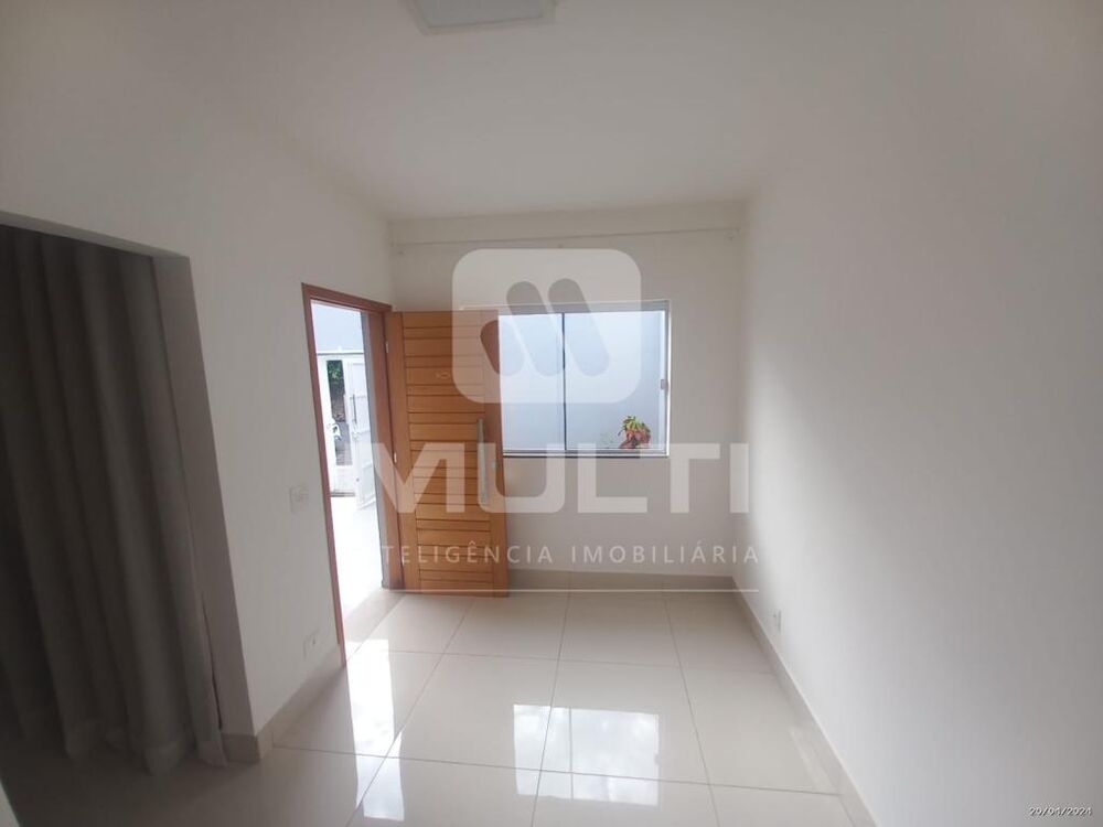 Casa, 3 quartos, 196 m² - Foto 2