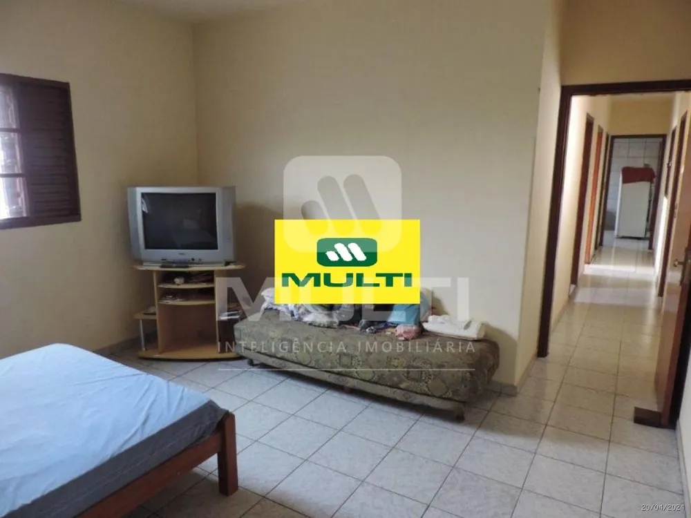 Casa, 4 quartos, 302 m² - Foto 2
