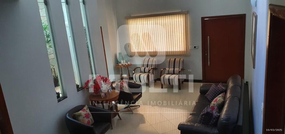 Casa, 4 quartos, 369 m² - Foto 1
