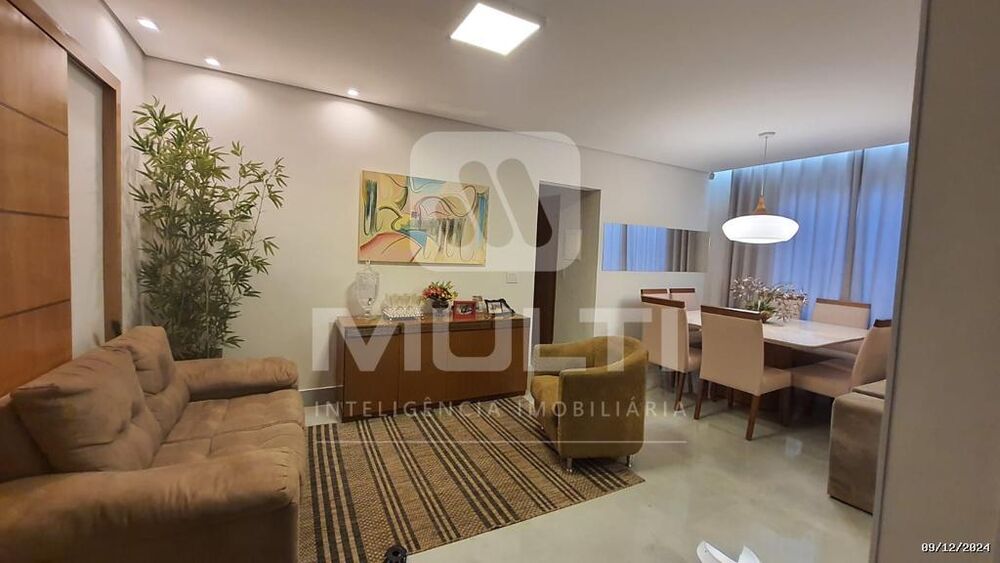 Casa, 3 quartos, 300 m² - Foto 2