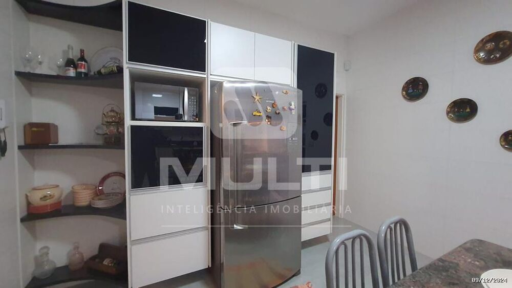 Casa, 3 quartos, 300 m² - Foto 3