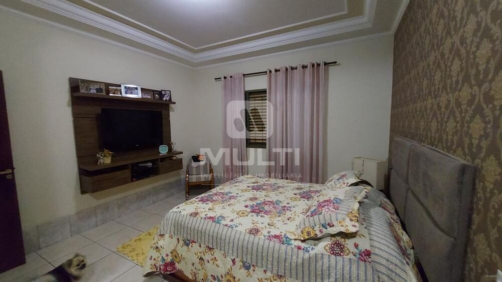 Casa, 5 quartos, 276 m² - Foto 3