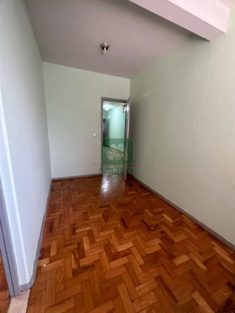 Casa à venda com 3 quartos, 124m² - Foto 4