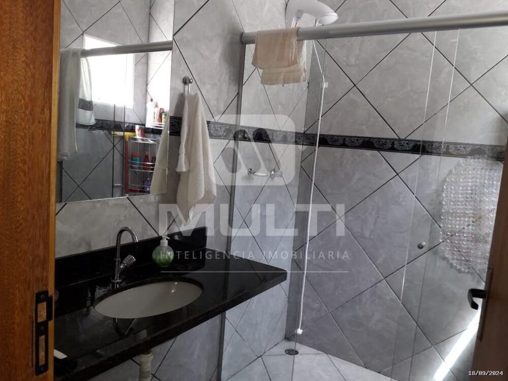 Casa, 4 quartos, 210 m² - Foto 3