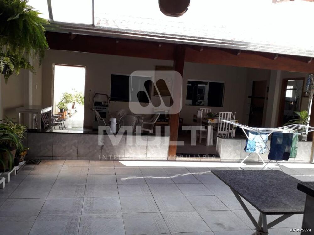 Casa, 4 quartos, 210 m² - Foto 12