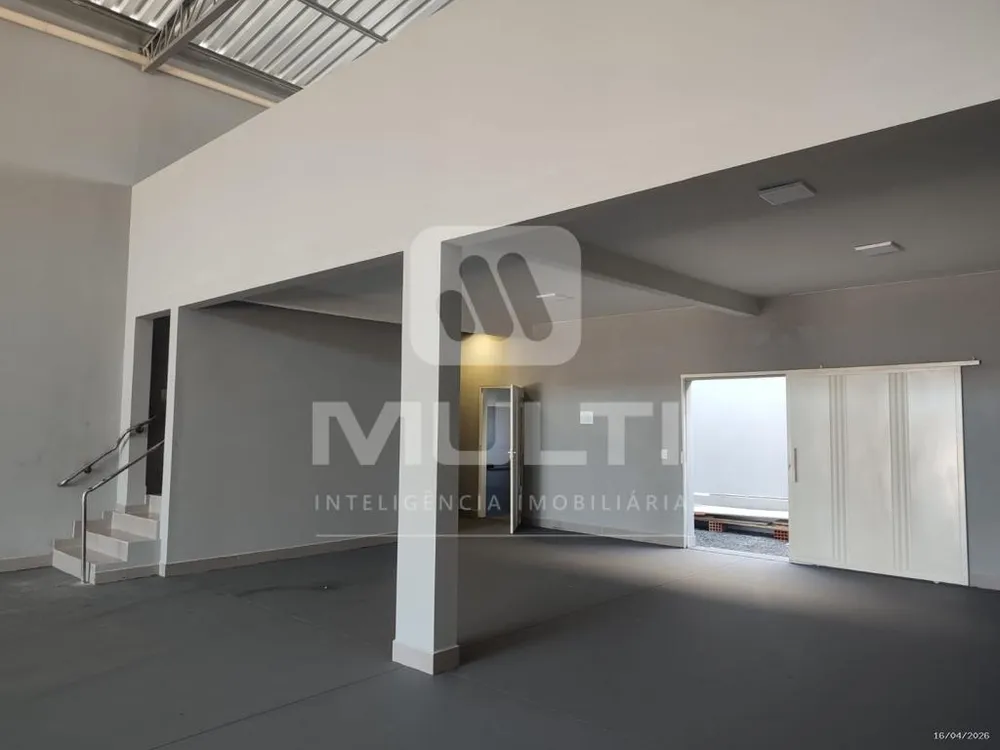 Casa, 1 quarto, 275 m² - Foto 1