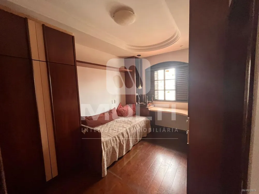 Casa, 4 quartos, 300 m² - Foto 5