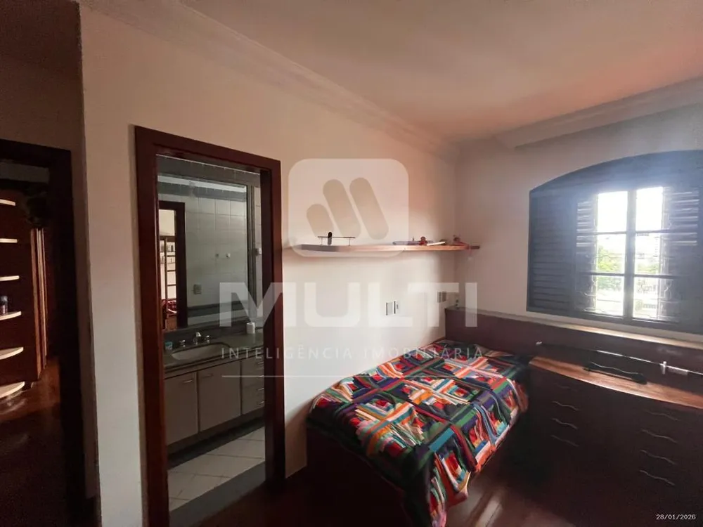Casa, 4 quartos, 300 m² - Foto 6