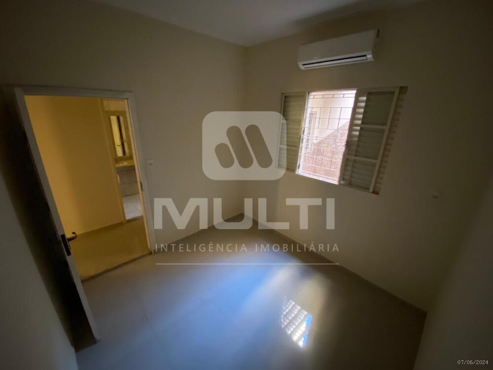 Casa, 3 quartos, 180 m² - Foto 1