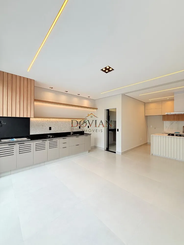 Casa, 3 quartos, 300 m² - Foto 1