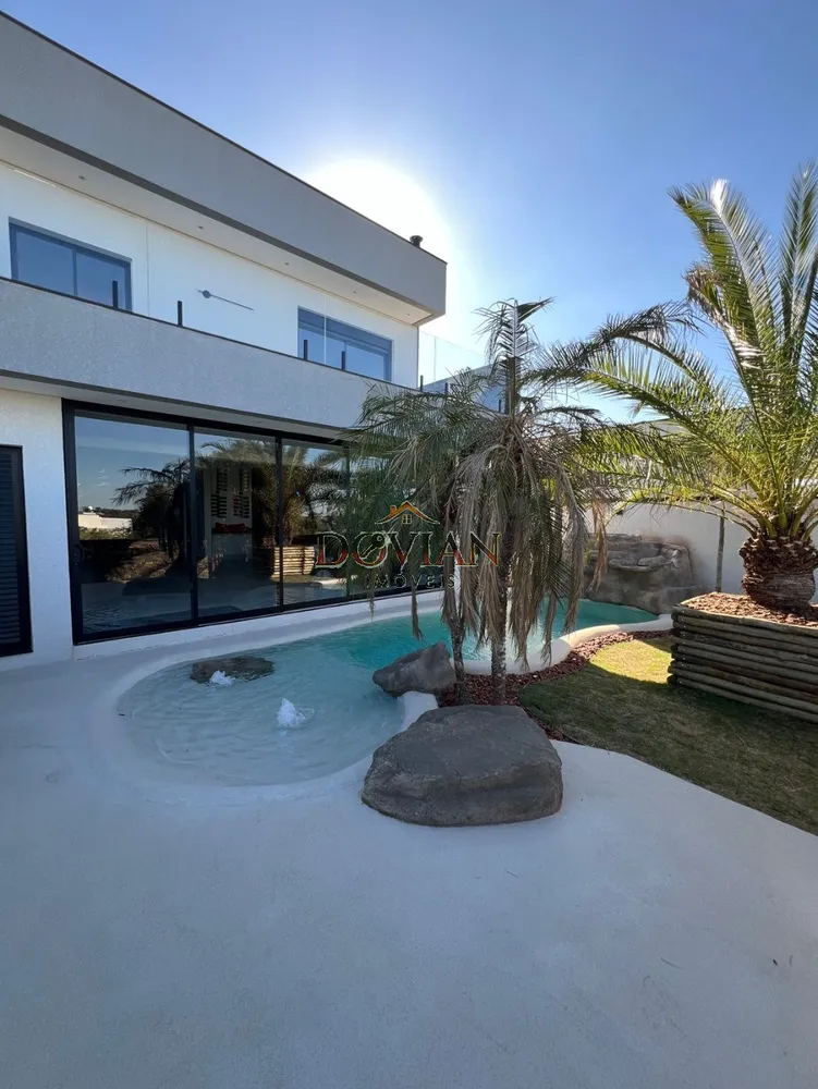 Casa, 4 quartos, 312 m² - Foto 1