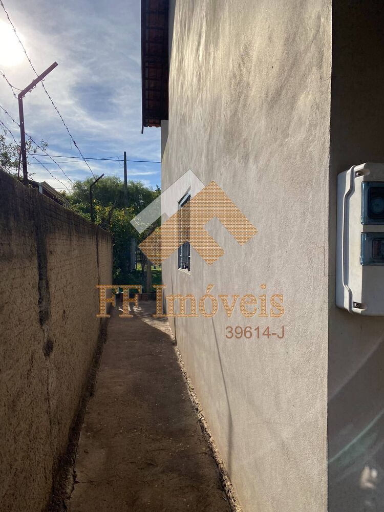 Casa à venda com 2 quartos, 150m² - Foto 4