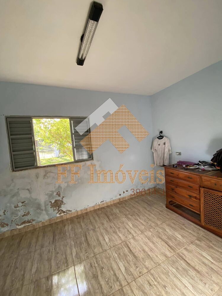 Casa à venda com 2 quartos, 150m² - Foto 2
