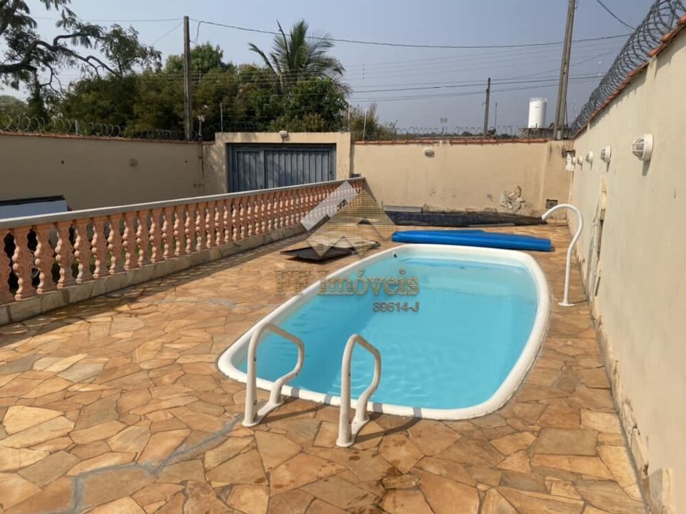 Casa à venda com 4 quartos, 176m² - Foto 2