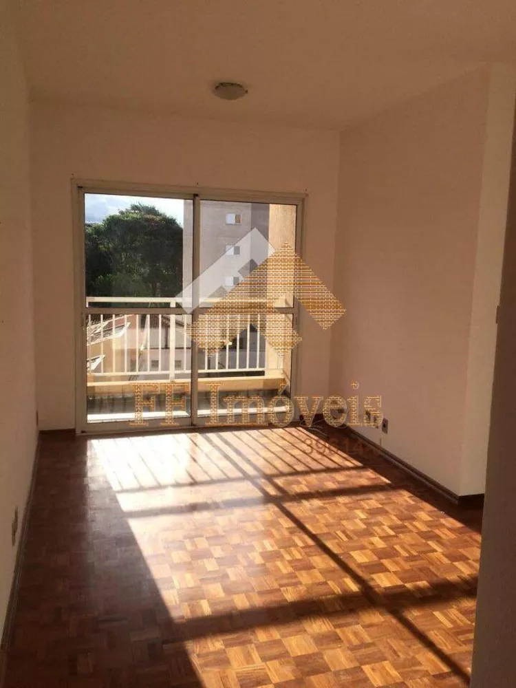 Apartamento à venda com 2 quartos, 67m² - Foto 3