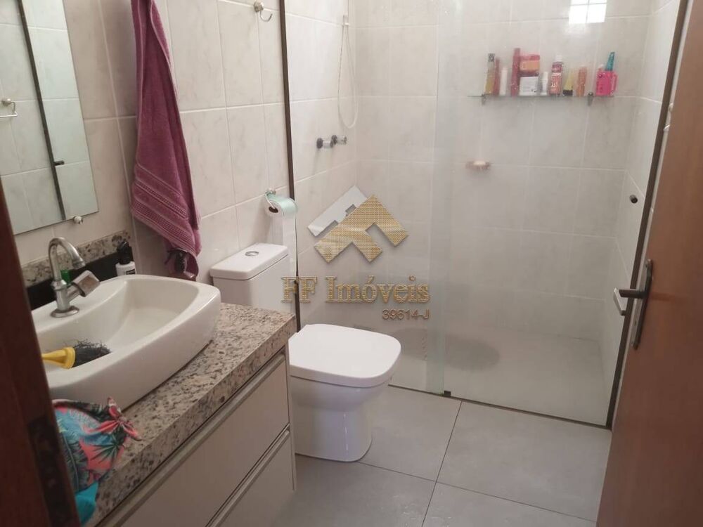 Casa, 3 quartos, 219 m² - Foto 2