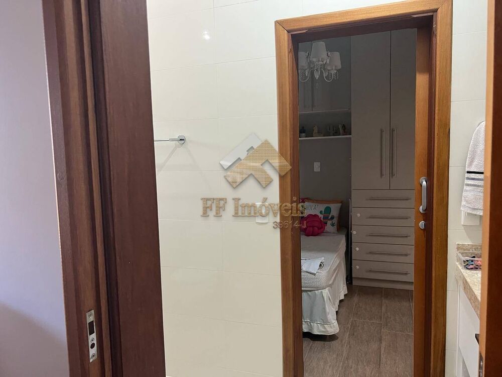 Casa, 3 quartos, 178 m² - Foto 2