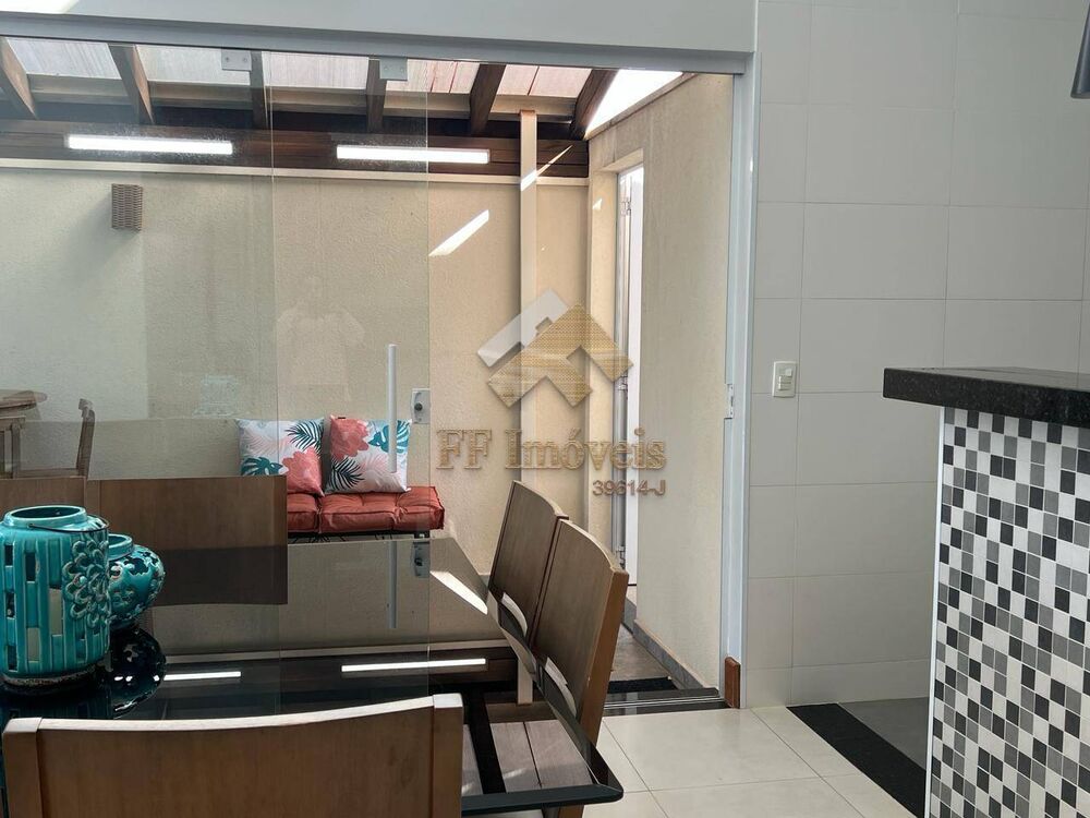 Casa, 3 quartos, 178 m² - Foto 4