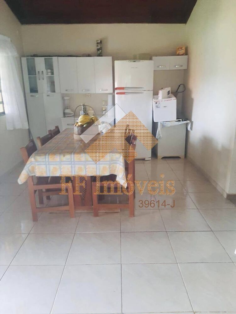 Casa à venda com 2 quartos, 180m² - Foto 4