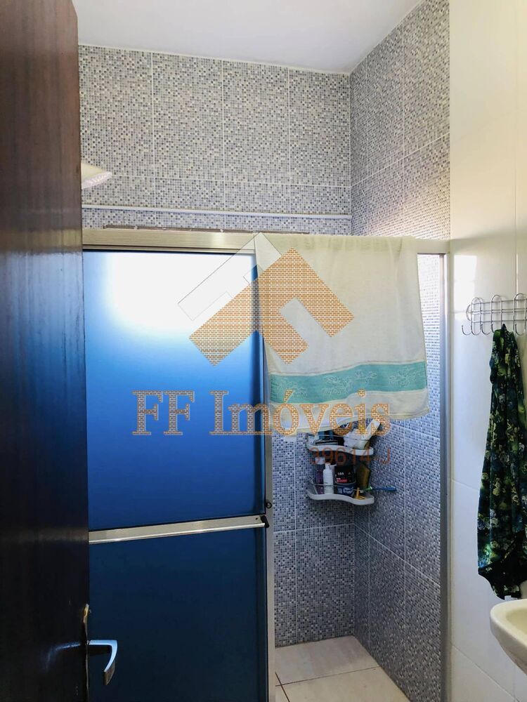 Casa à venda com 2 quartos, 90m² - Foto 3
