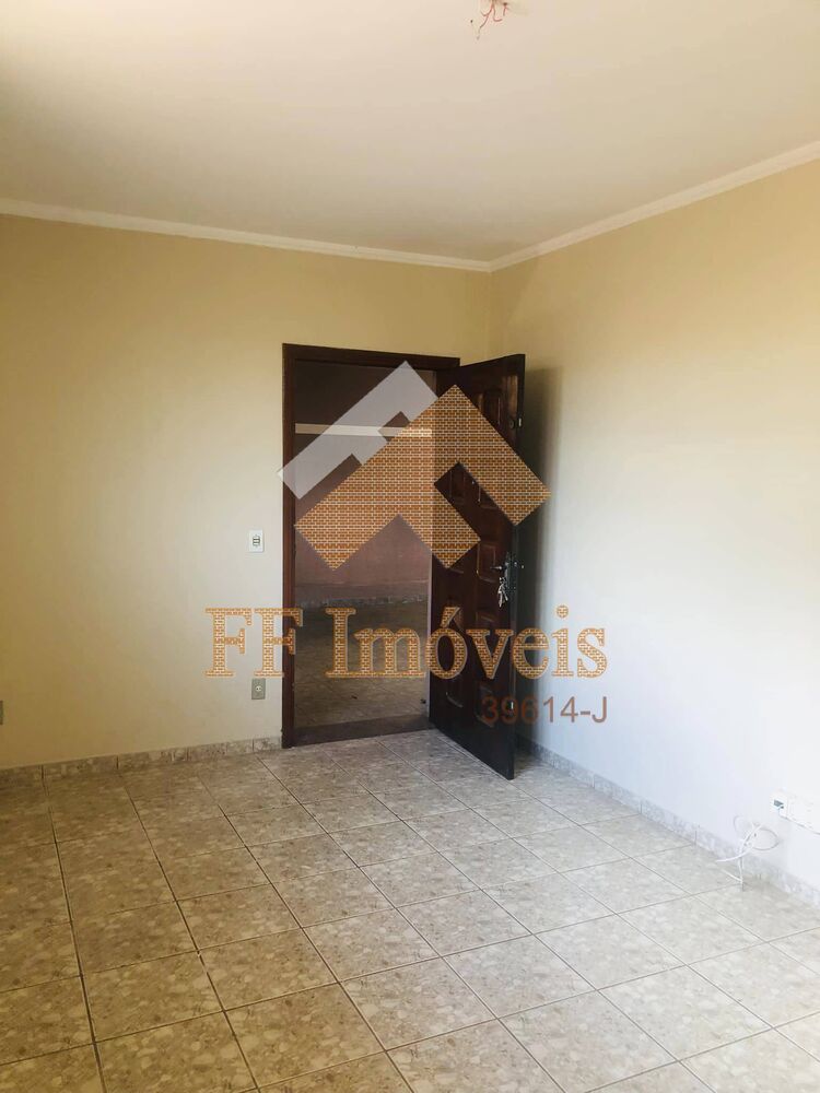 Casa, 3 quartos, 244 m² - Foto 2