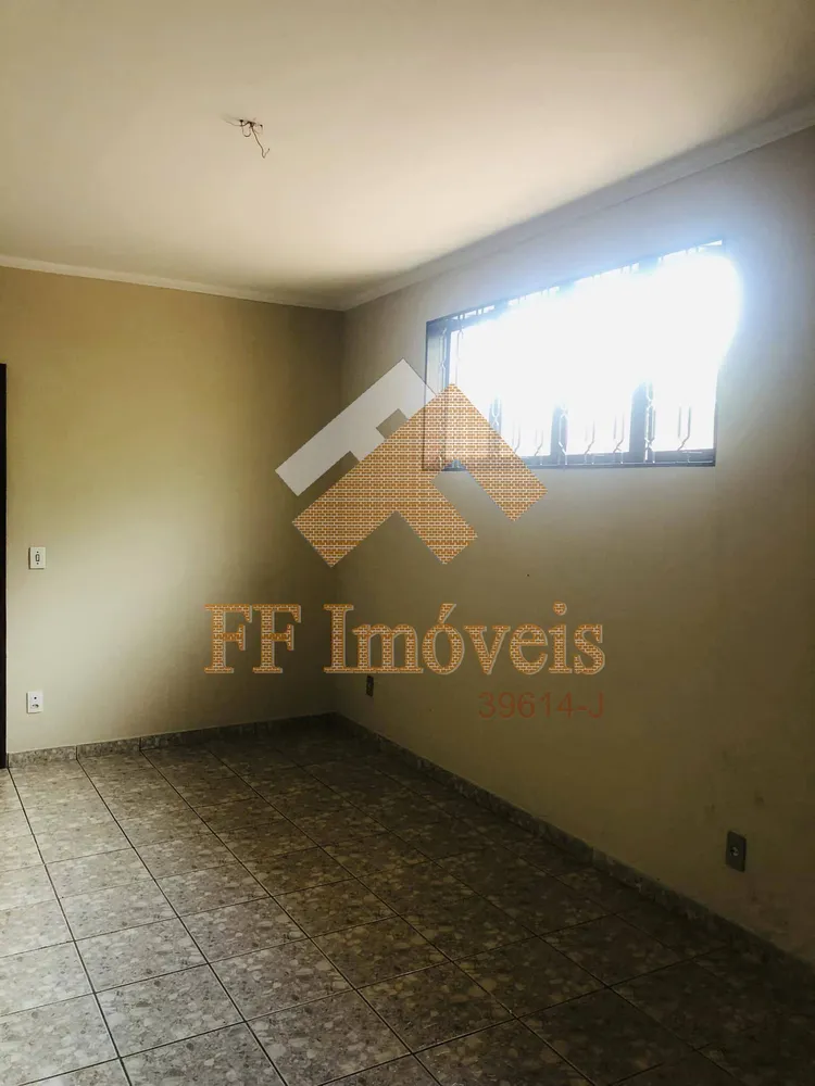 Casa, 3 quartos, 244 m² - Foto 3
