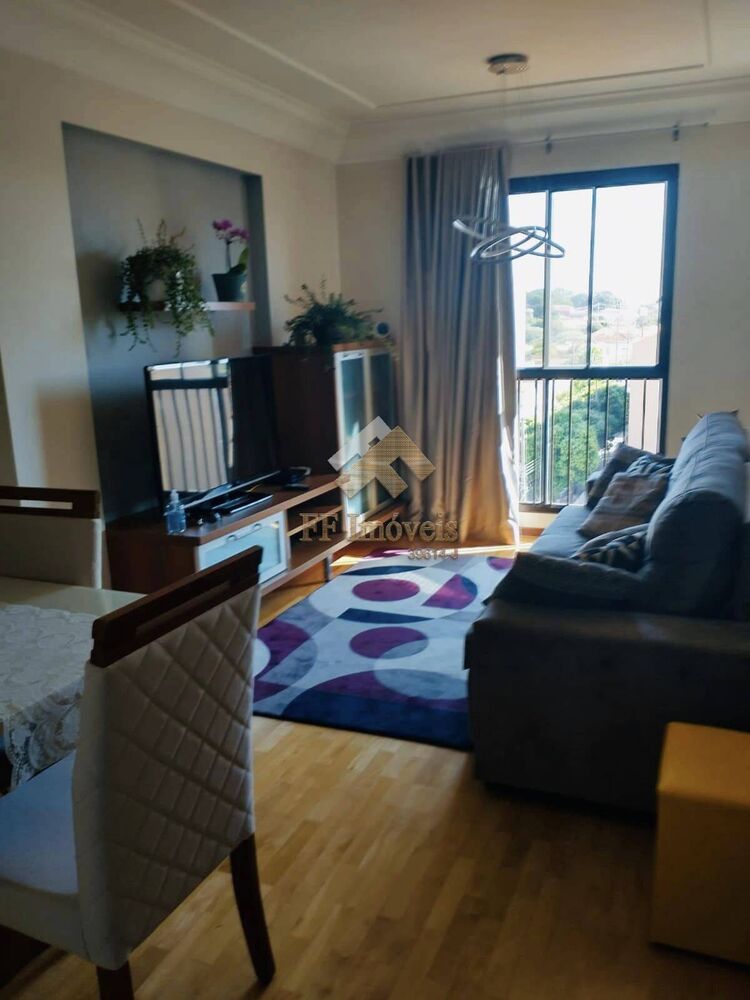 Apartamento à venda com 2 quartos, 70m² - Foto 2