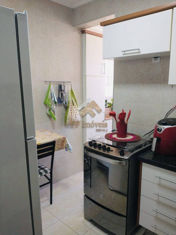 Apartamento à venda com 2 quartos, 70m² - Foto 7