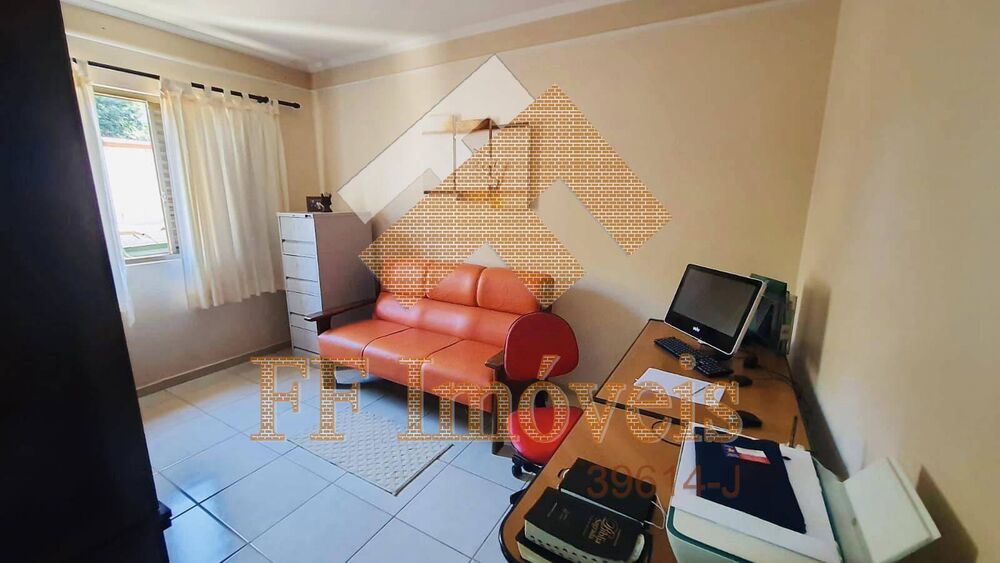Casa, 4 quartos, 600 m² - Foto 1