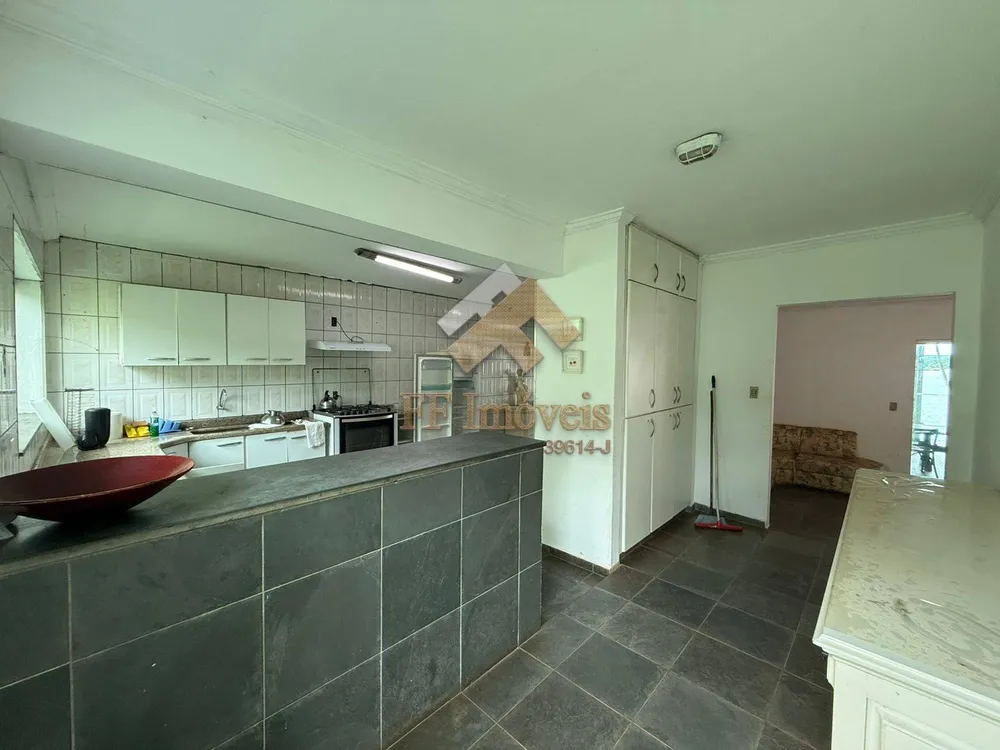 Casa, 4 quartos, 250 m² - Foto 2