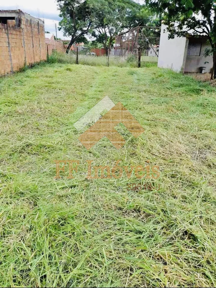 Terreno à venda, 300m² - Foto 1