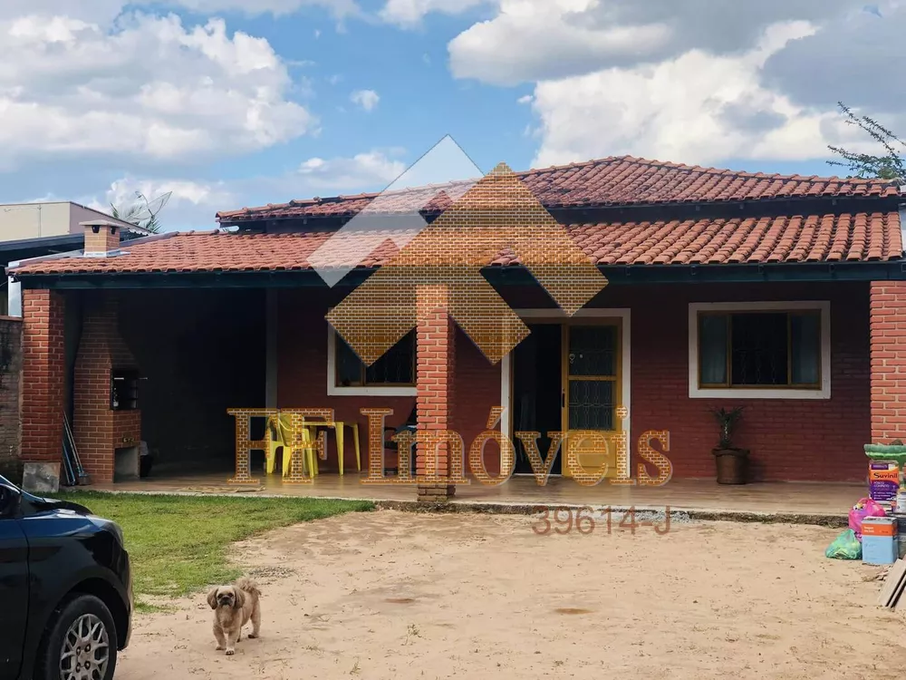 Casa à venda com 2 quartos, 300m² - Foto 1