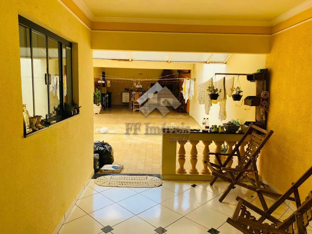 Casa, 2 quartos, 200 m² - Foto 1